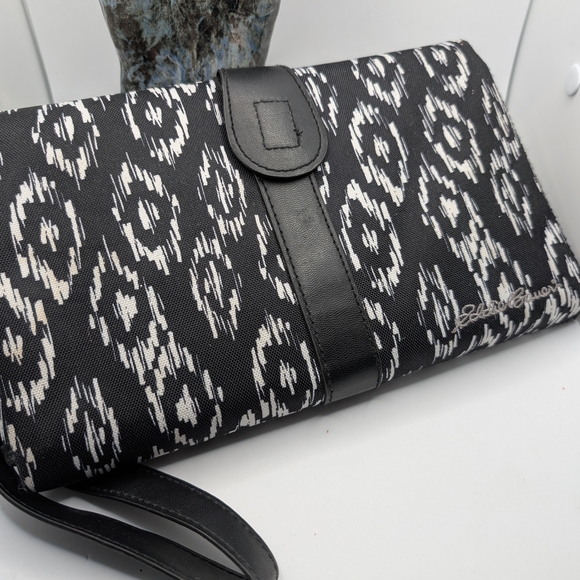 Eddie Bauer Handbags - Eddie Bauer Baby Changing Pad